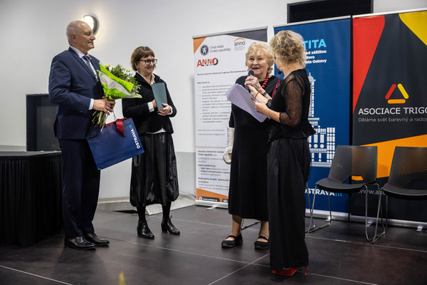 Křišťálový kamínek 2025